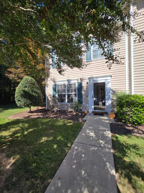 Photo - 2800 Goyne Terrace