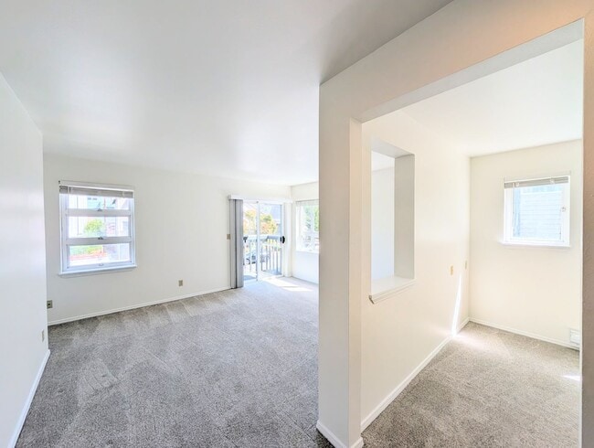Photo - 5261 Brooklyn Ave NE Unit 202