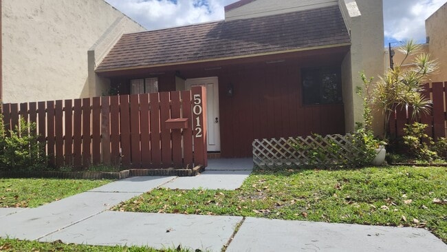 Photo - 5012 SW 40th Ave