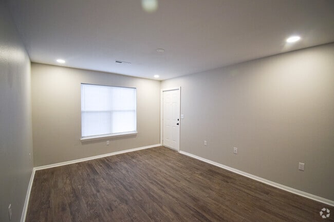 Building Photo - 1308 Fourplex Unit A Rental