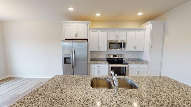 Photo - For Lease Large Home with Bonus Room on 1 Acre in Country