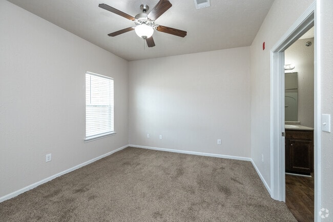 3BR, 2BA - 1,350SF - Primary Bedroom