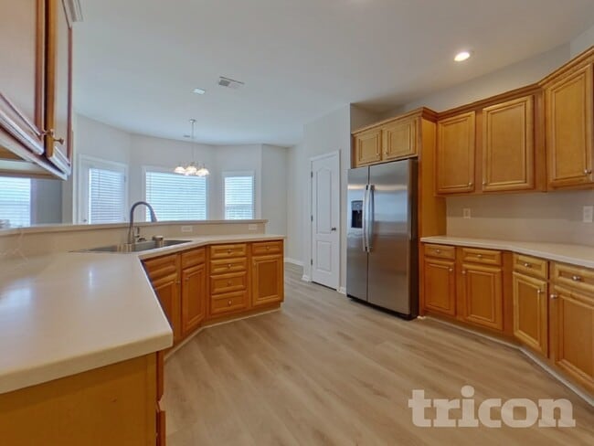 308 Dean Ct