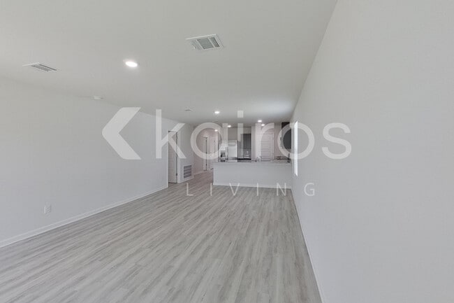 Photo - 14262 Ruffian Ave