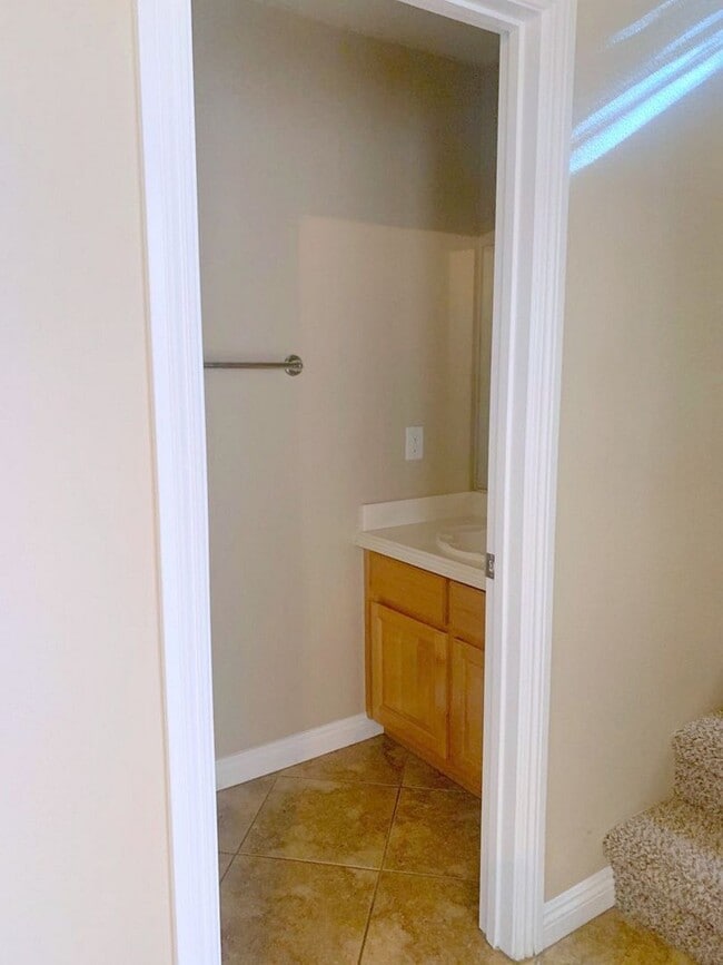 Photo - Beautiful 3 Bedroom Home in Mountains Edge with Pool/Spa