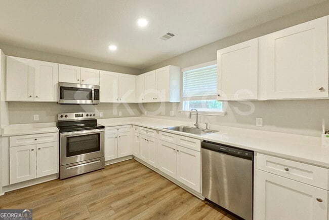 Photo - 132 Cottage Grove Rd