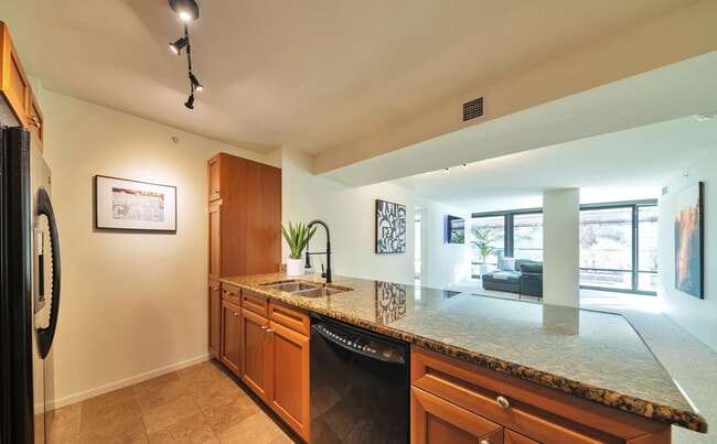 Photo - 4808 N 24th St Unidad 427