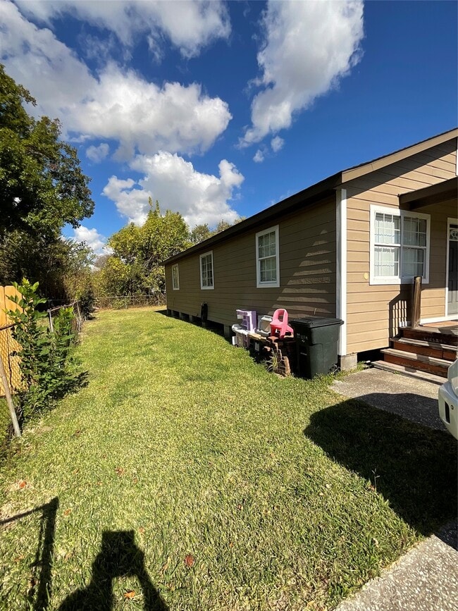 Photo - 2515 Harris St