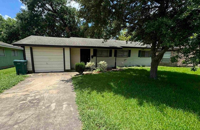 Building Photo - 165 Smelker Ave Rental
