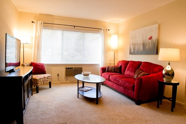 Photo - Golden Gate Gardens