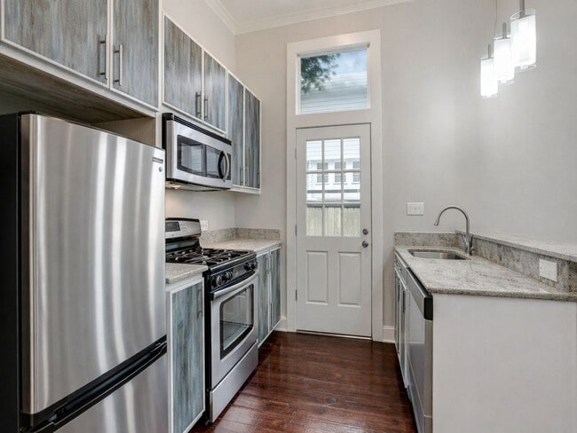 Photo - Fabulous 1BR 1BA Bungalow w/ Full Appliance Suite + In-Unit Laundry in New Orleans