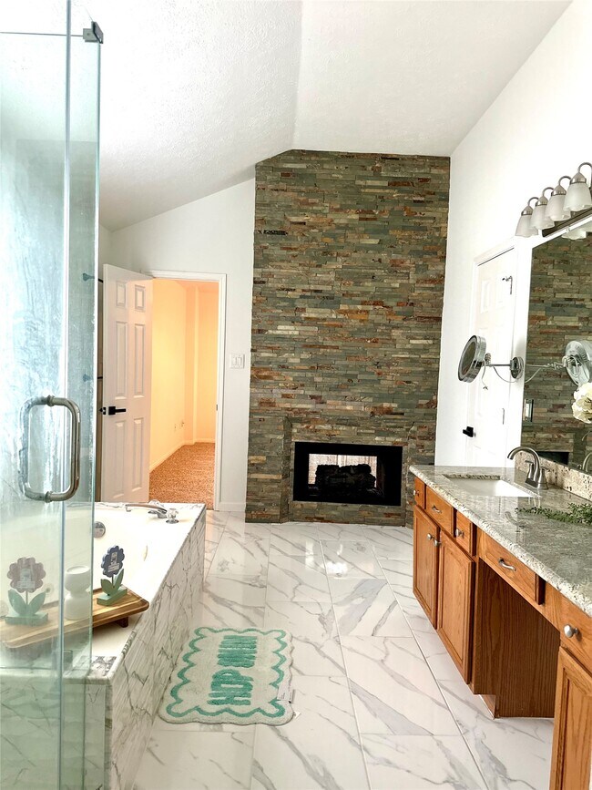 Photo - 24914 Aughton Ct