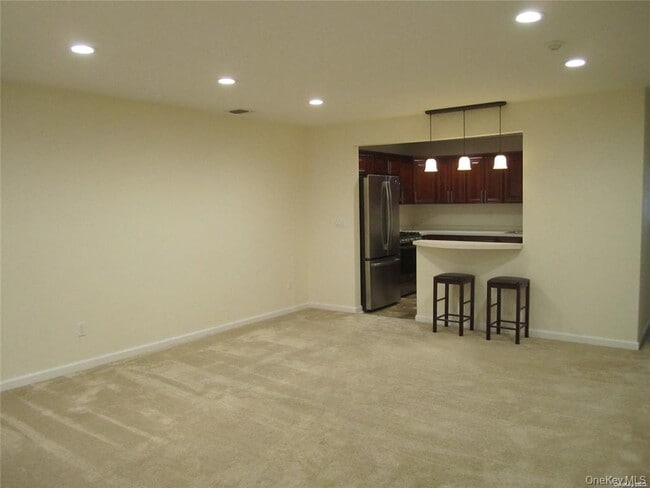 Photo - 79 Leeward Ct
