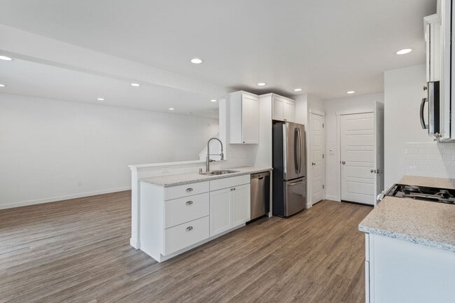 Photo - 3 Bed 2.5 Bath - Townhome - Hillcrest - NAS Whidbey