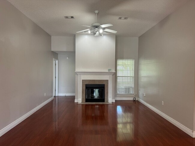 Photo - 4 BED / 2 BATH CENTRALLY LOCATED IN FORT WALTON BEACH