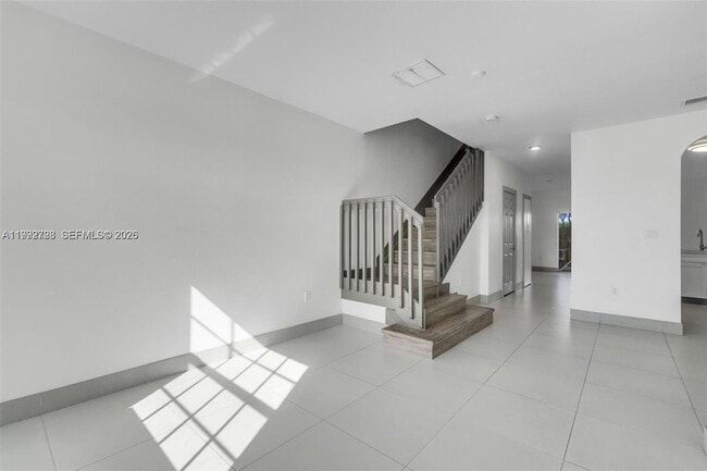 Photo - 1720 NE 33rd Ave