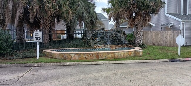 Enrance Fountain