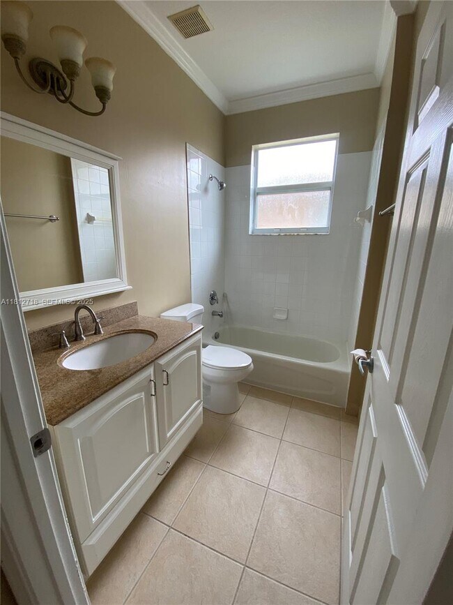 Photo - 639 Stanford Ln