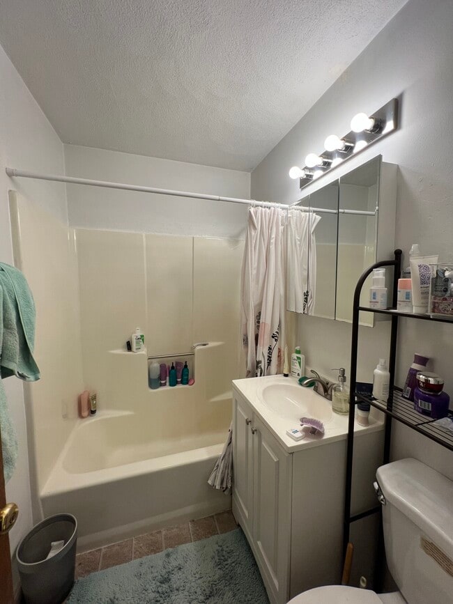 Photo - 217 Holland St Unit 3