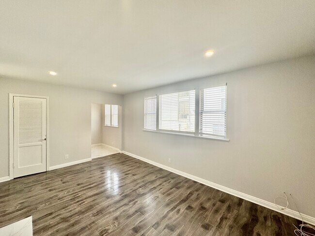 Photo - 425 N Oakhurst Dr Unidad 110