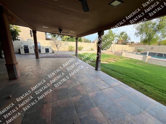 Photo - 1243 W Iris Dr