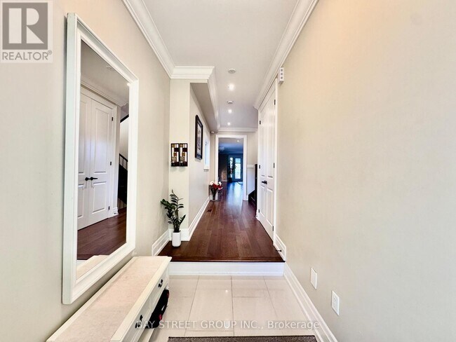 Photo - 1033 Shaw Dr