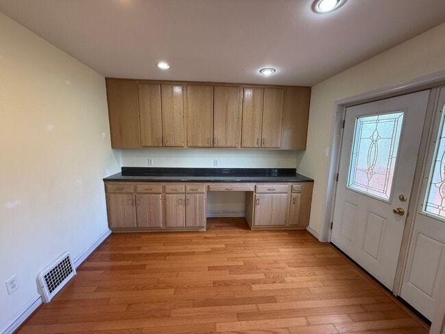 Photo - 8661 Litzsinger Rd