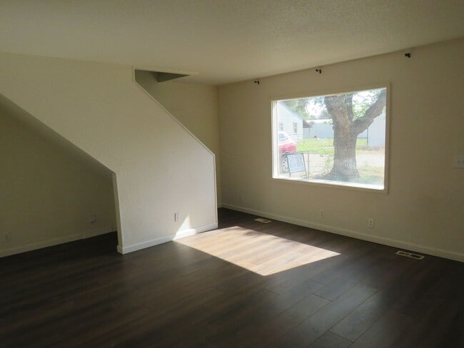 Photo - 3 Bedroom House in Billings Heights
