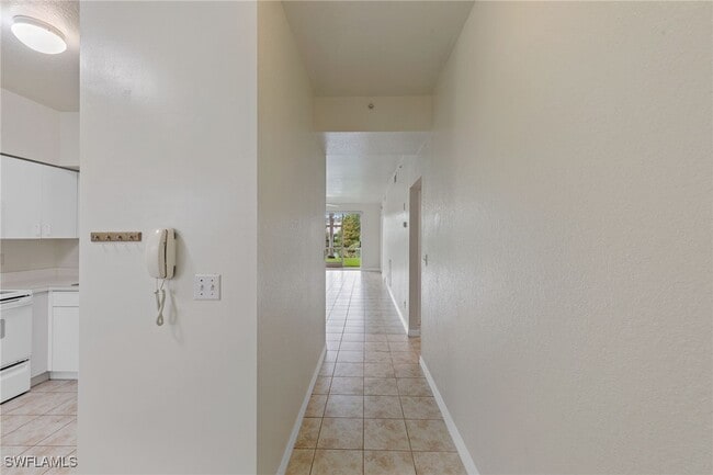 Photo - 3250 Cypress Glen Way Unidad 406