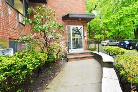 Building Photo - 171 South St Unit 1 Rental