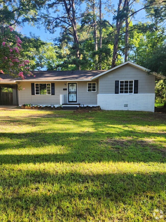 Building Photo - 154 Cedars of Lebanon Rd Rental