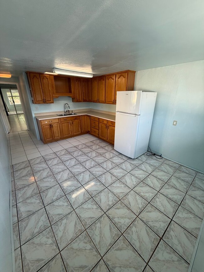 Building Photo - Affordable Apartment in Central San Diego
