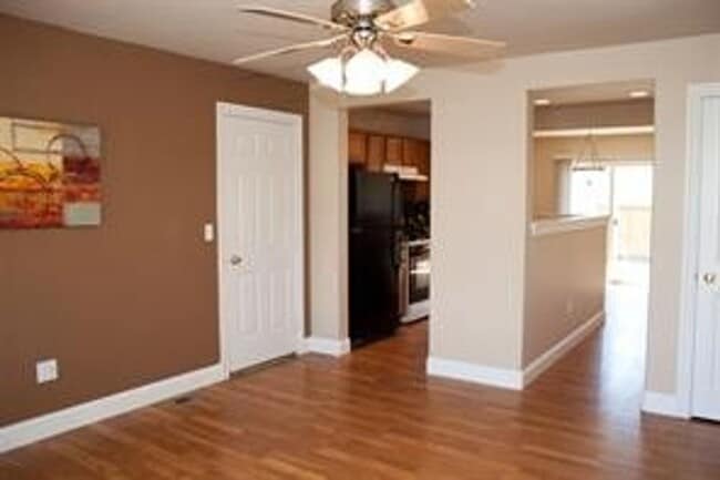 Photo - 3 Bedroom 2 Bath home with 2 car garage in Belgrade.