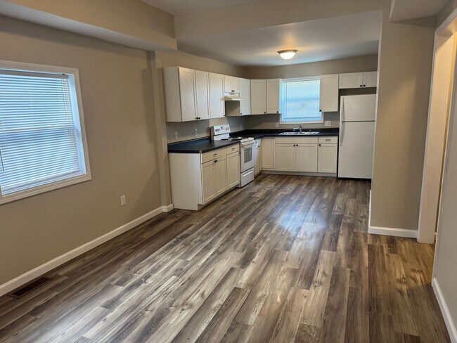 Photo - 248-250 Reeb Ave Unit 248 Reeb Ave.
