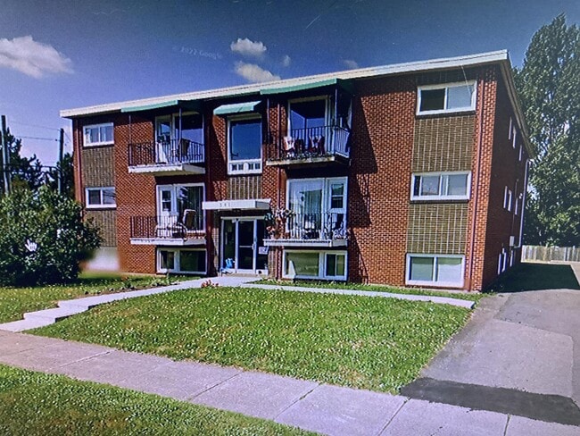 Photo - 341 NoelUnit 4 Unit 4