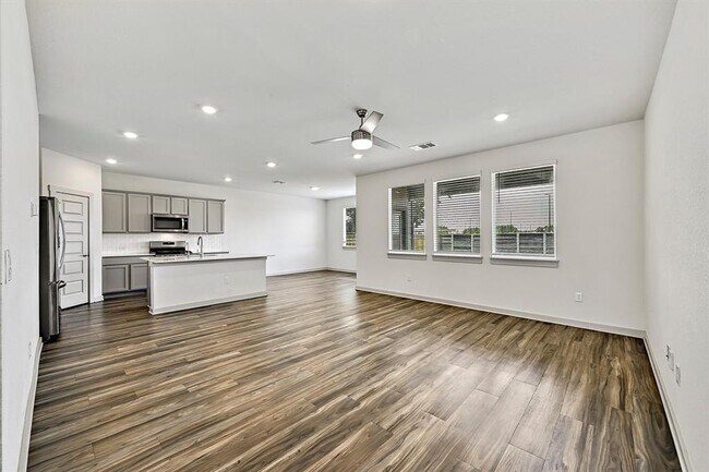 Photo - 109 Cupreata Ln