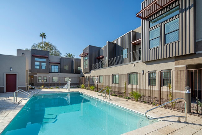 Photo - The Howe Apartments