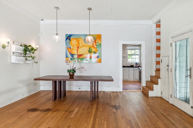 Photo - 27 NE 49th St