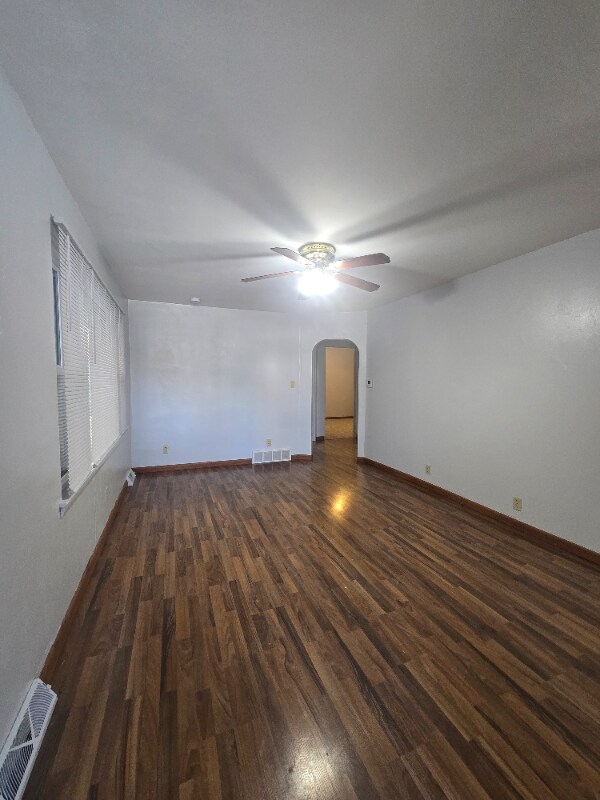 Photo - 804 N Grand Ave W