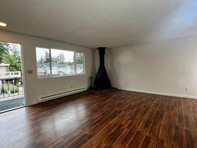 14525 NE 6th Pl Unit 4
