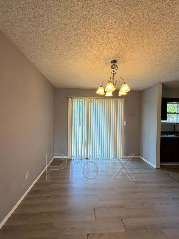 3833 College View Dr