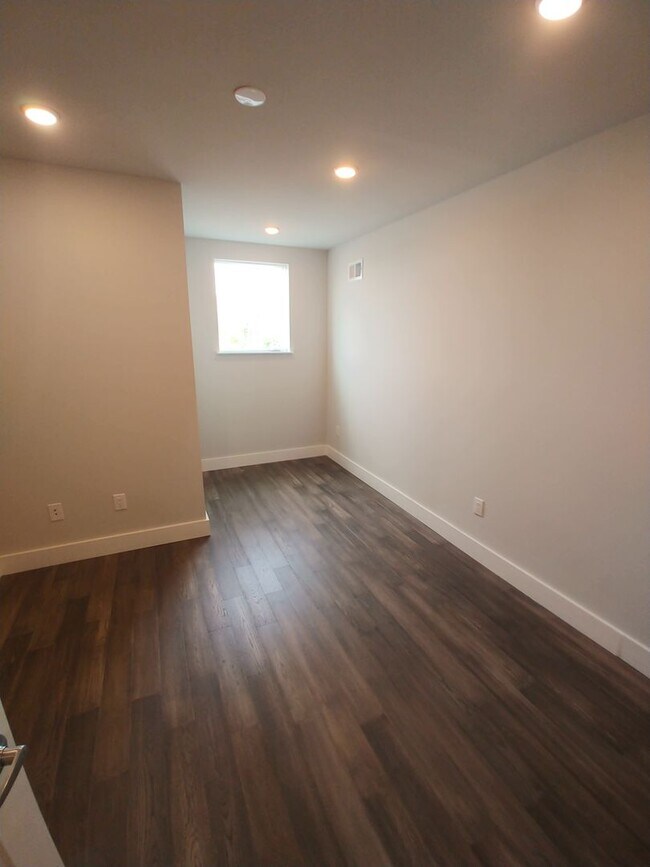 Photo - 5402 Webster St Unit 1st floor