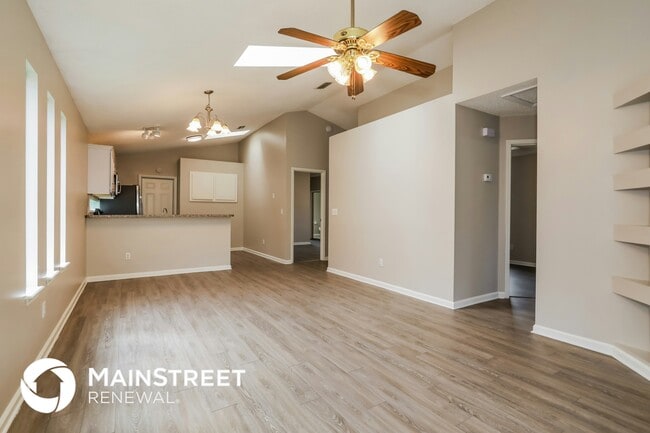 Photo - 1267 Suffolk Pl