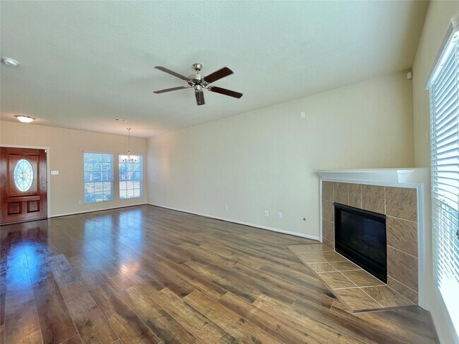 14903 Vinegrove Falls Ct