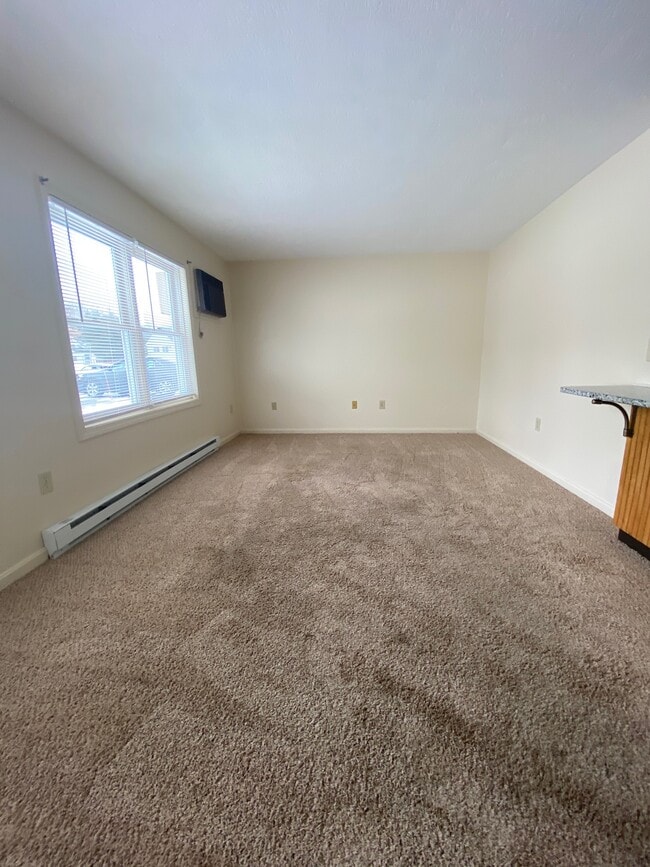 Gonic Estates at Brook Farm Village Apartments For Rent in Rochester