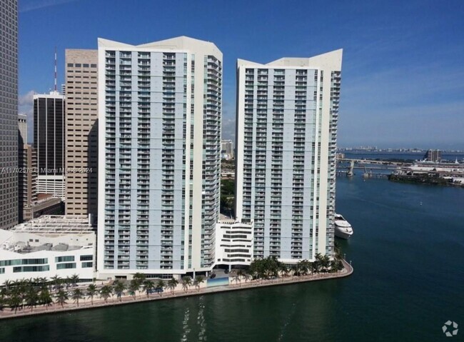 Building Photo - 325 S Biscayne Blvd Unit 4322 Rental