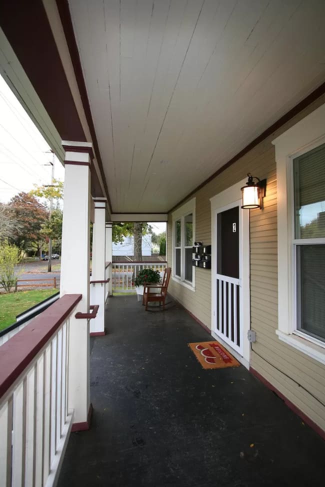Photo - 420 20th St SE Unit 420 20th St. SE #3