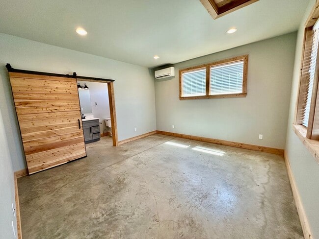 Photo - 121 E 26th Ave Unit 1