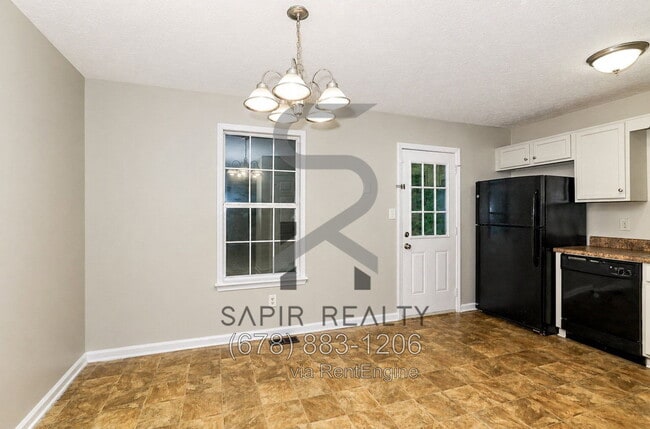 Photo - 220 Beechwood Ln