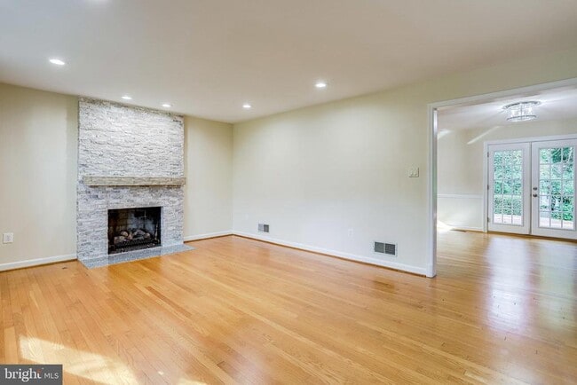 Building Photo - 7321 Reddfield Ct